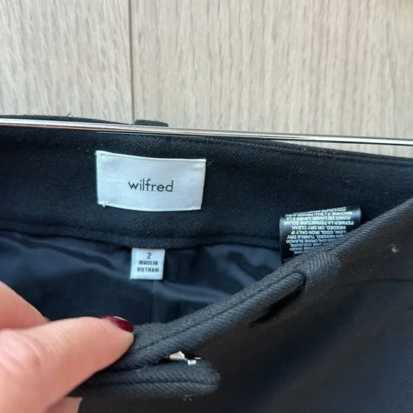 Aritzia Wilfred pencil skirt - Picture 3 of 6